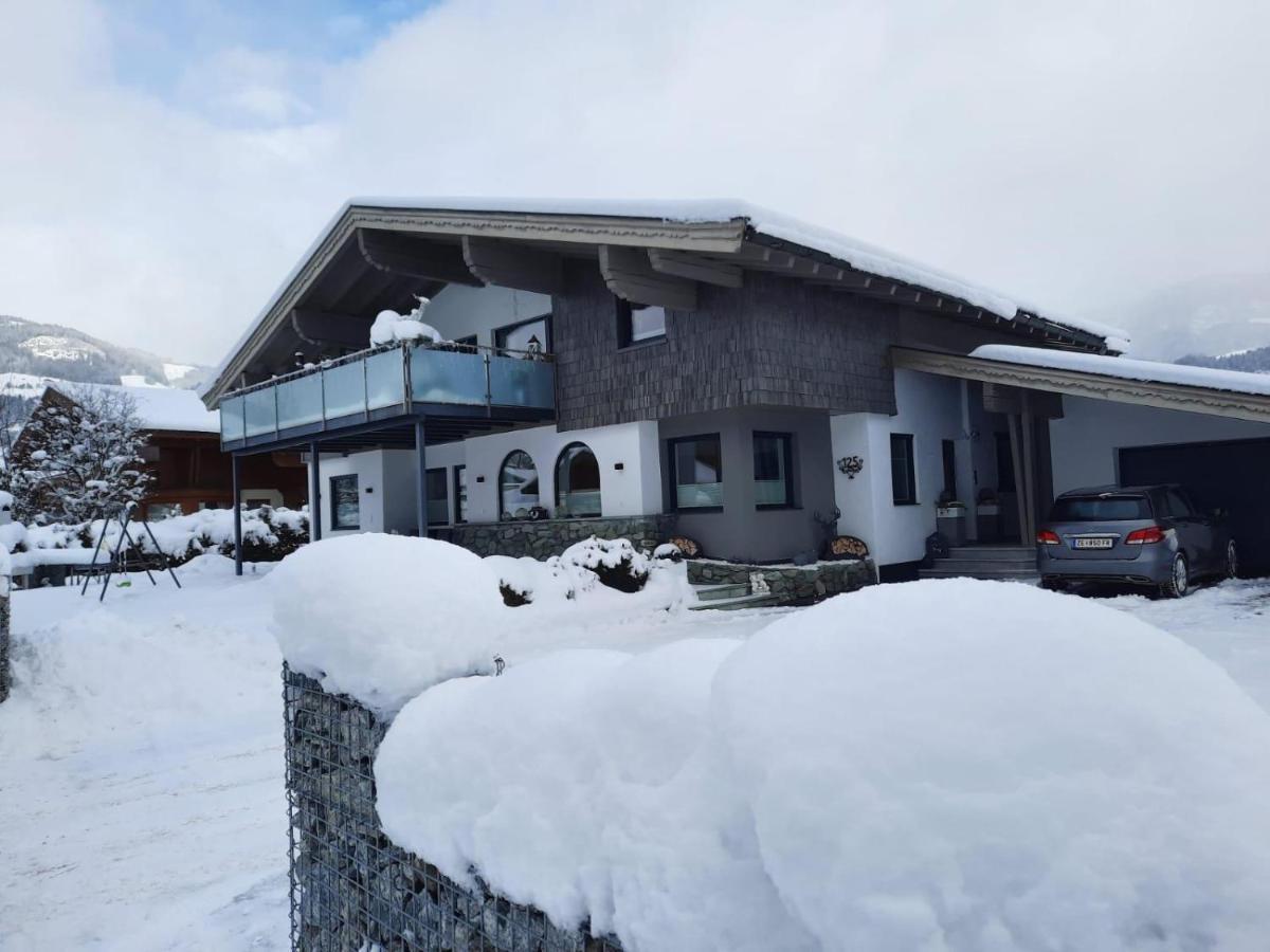 Ferienwohnung Katharina ホラースバッハ・イム・ピンツガウ エクステリア 写真