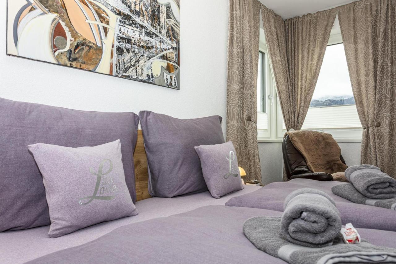 Ferienwohnung Katharina ホラースバッハ・イム・ピンツガウ エクステリア 写真
